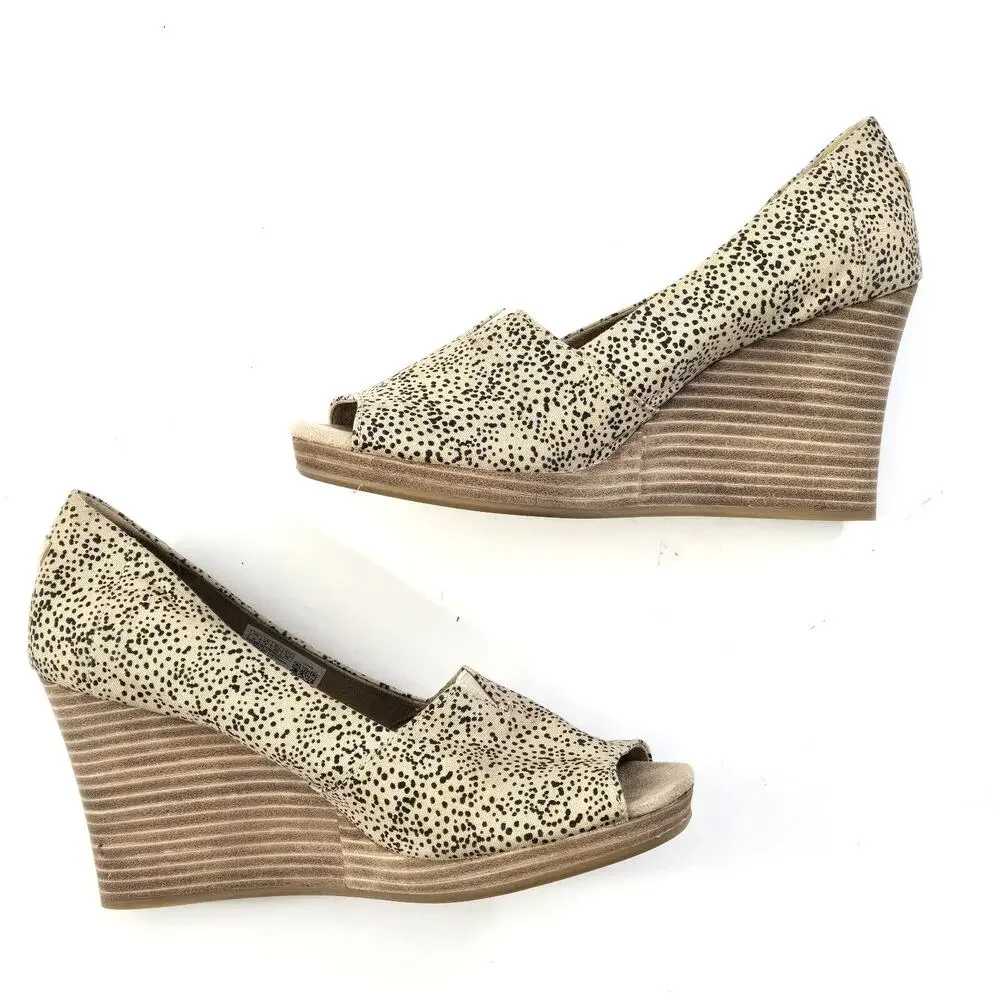 TOMS Wedge Sandals Size 9 Animal Print Boho Vacation Summer Tan Black